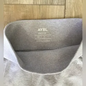 AYBL Gray Leggings Size XS Compression 22" Inseam Side Ruching Running thumbnail 5