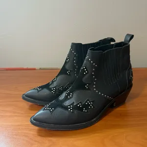 Morobe Black Leather Chelsea Boot Bootie Black Stud‎ Detail Pointed Toe Slip On thumbnail 2