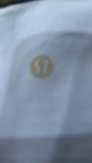 Lululemon Tank Medium Women’s Workout Top thumbnail 5