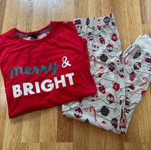 Derek Heart Red "Merry & Bright" Pajama Set with Gray Ornament Pants thumbnail 1