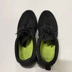 Nike‎ Roshe One Shoes Womens 9.5 Black White Mesh Speckle Sneakers 855916-007 thumbnail 4