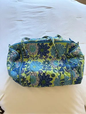 Vera Bradley XL Duffel Travel Bag Retired Daisy Doodle Print Blue Green Flowers thumbnail 3