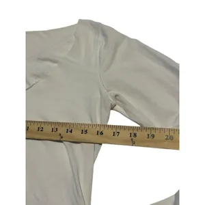 Lululemon Athletic Shirt Womens ~8 White Medium Long‎ Sleeve Casual Scoop #MN5-1 thumbnail 4