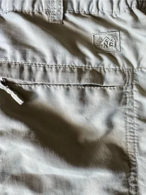 REI‎ Women's Khaki Cargo Shorts with Elastic Waist thumbnail 5