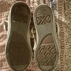 White High-Top Converse thumbnail 3