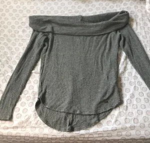 Hollister Gray Off Shoulder Long Sleeve Top thumbnail 2