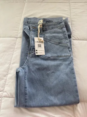 CHARLIE B Light Wash Cropped Wide-Leg Jeans thumbnail 4