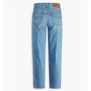 Levi's Premium Women's 24x30 Baggy Dad Jeans In the Middle Medium Wash thumbnail 6