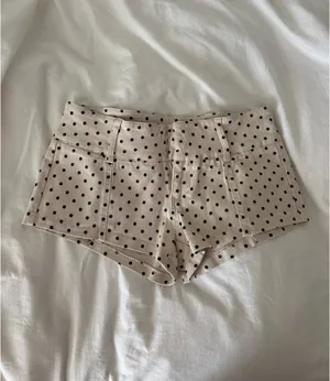 Edikted lowrise polka dot shorts  thumbnail 3