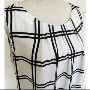 LOFT Women's Windowpane Pleated Dressy Sleeveless Blouse -‎ L EUC thumbnail 2