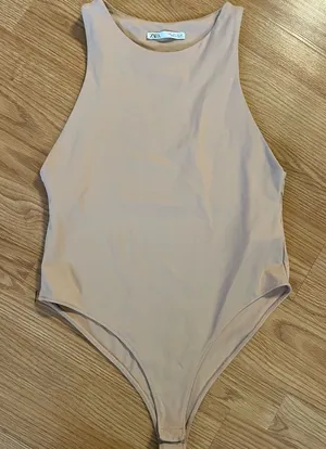 Beige Zara bodysuit. Small‎ snag on left. Size L thumbnail 1