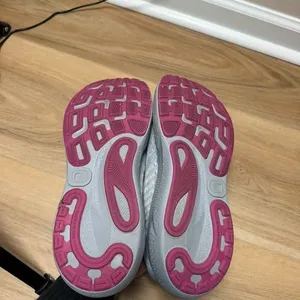 Brooks Adrenaline GTS 24 Running Shoes women’s 9.5 thumbnail 6