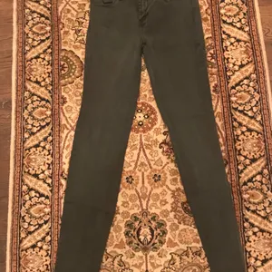 J Brand 620 Super Skinny Mid-Rise Conifer Sz 27 thumbnail 8
