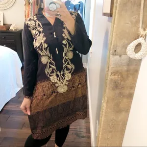 Indian style xsmall embroidered side slit tunic thumbnail 3
