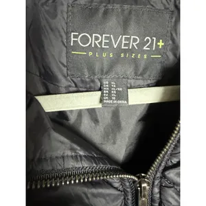 Forever 21+ Women Black Quilted Bomber Jacket Plus Size XL Full Zip Lightweight thumbnail 7