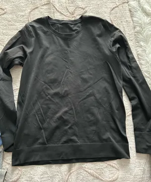 Lululemon Top thumbnail 1