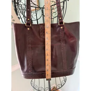 Brahmin Tote Bag Womens Medium Burgundy Good Leather Croc Embossed Vintage‎ thumbnail 3