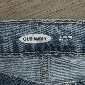 Old Navy Mid Rise Boyfriend Jeans thumbnail 5