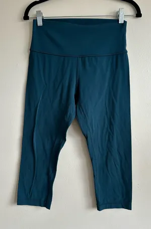 Lululemon Align Cropped Leggings Size 8  thumbnail 1