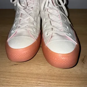 Women’s Chuck Taylor All Star Hi White‎ Cherry Blossom Rare Size 7.5 thumbnail 5