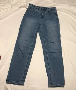 American Eagle Mom Jean Stretch High Waist Mid-Light Wash Denim Size 2 Regular thumbnail 1