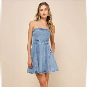 ⚜️ 3/$25 ⚜️ NWOT Lulu's Blue Strapless Denim Dress, size XS. thumbnail 2