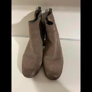 Tory Burch Stylish Tan Suede Ankle Booties - 9M thumbnail 2