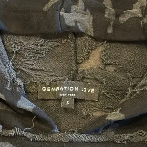 Generation Love Women’s Burnout Distressed Camouflage Hooded Sweatshirt Size S thumbnail 6