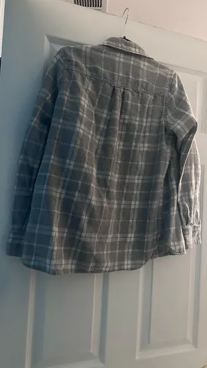 Old Navy Gray Plaid Button-Up Shirt thumbnail 3