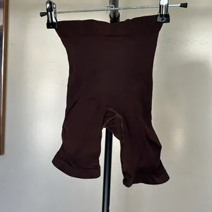 SKIMS SEAMLESS SCULPT MID THIGH‎ SHORT size M cocoa thumbnail 3