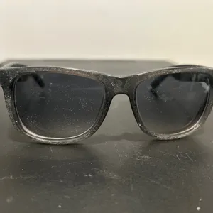 Ray-Ban Classic Black Frame is in Fair Shape. Finishing is off. thumbnail 4