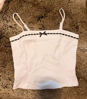 Boutique Top thumbnail 1