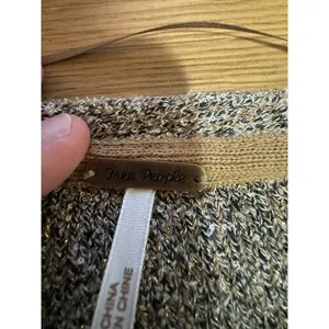 FREE PEOPLE‎ FP Going For Gold V Neck Wrap Crop Sweater Long Sleeve Knit Size XS thumbnail 4