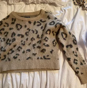 Abercrombie Sweater thumbnail 3