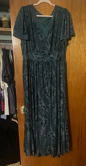 Elegant Floral Velvet Maxi Dress - V-Neck, Flutter Sleeves thumbnail 1