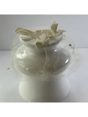 Vintage Ivory Bridal Veil with Velvet Ribbon Detail thumbnail 3