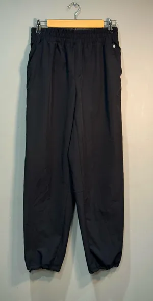 Black Layer 8 Quick Dry Lightweight Joggers Size M EUC thumbnail 1