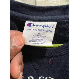 Champion Notre Dame Irish Size Medium Crewneck Sweatshirt thumbnail 2