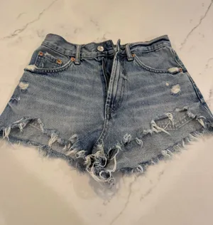 ZARA Ripped Mid-Rise Jean Shorts thumbnail 1