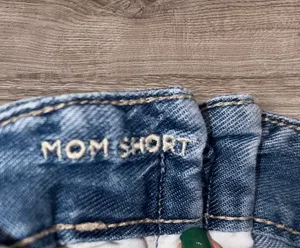 American Eagle Women’s Denim Paperbag Jean Mom Shorts Light Wash Size 4 thumbnail 4