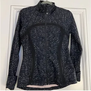 Lululemon define jacket, black and pink, size 4 thumbnail 3