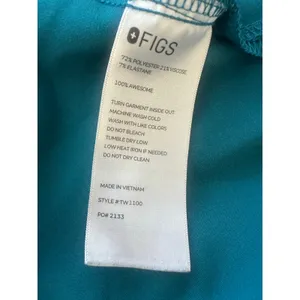 Figs Pacific Blue Casma Three-Pocket Scrub Top Size Small thumbnail 8