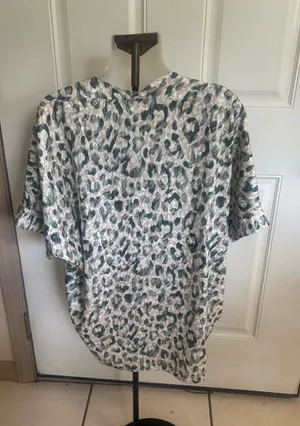 Large Jodifl green/tan leopard print V Neck short cuffed sleeve blouse thumbnail 2