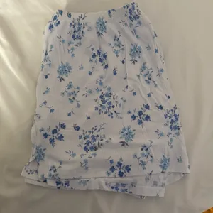 Hollister Gilly Hicks Floral PJ Set Size M&L thumbnail 4