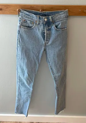 Levi’s 501 Straight Leg Jeans thumbnail 1