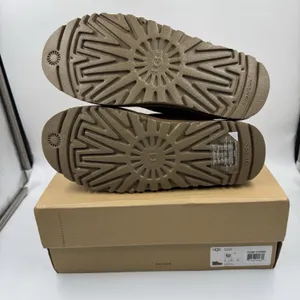 Authentic UGG Women’s Neumel Chukka Boots Chestnut US 10 Style 1094269New In Box thumbnail 10