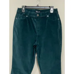 Jones New York Green Velvet Pants Straight Leg Jean Style Size 12 JNY thumbnail 2