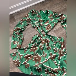 TCEC o ring‎ cutout Floral Green and Brown Women's Dress size M thumbnail 8