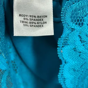 Y2K Tank Top Size S Petite Halogen Lace Trim Tank Top Teal Blue Stretch thumbnail 4