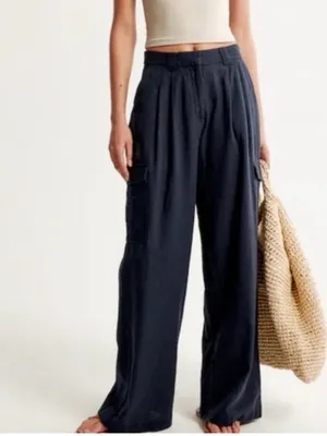 Abercrombie & Fitch Linen Blend Navy Wide-Leg Cargo Pants size Small thumbnail 2